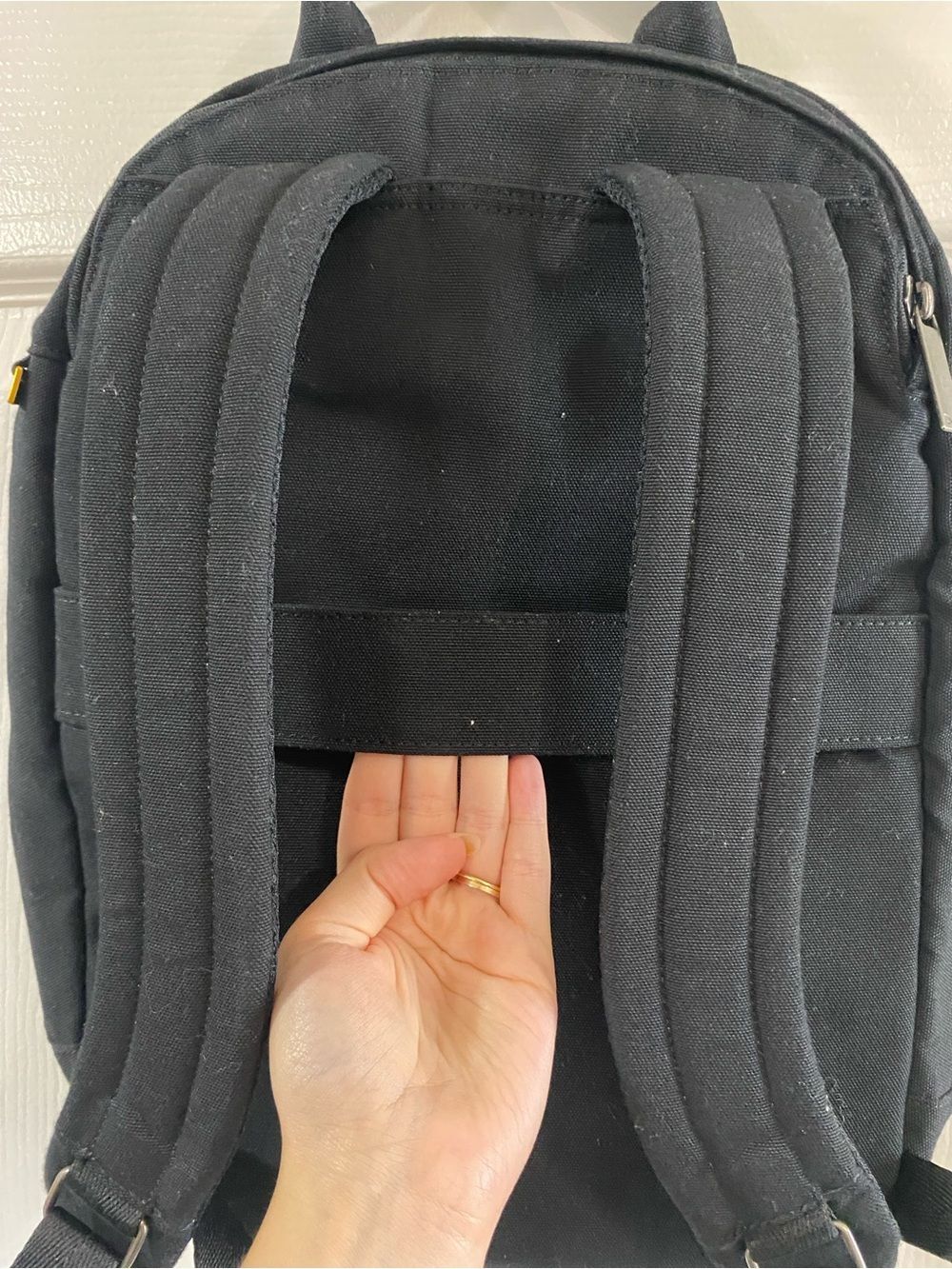 DAY OWL NWOT Slim Pro Backpack Black w/ light beige interior - Picture 8 of 8